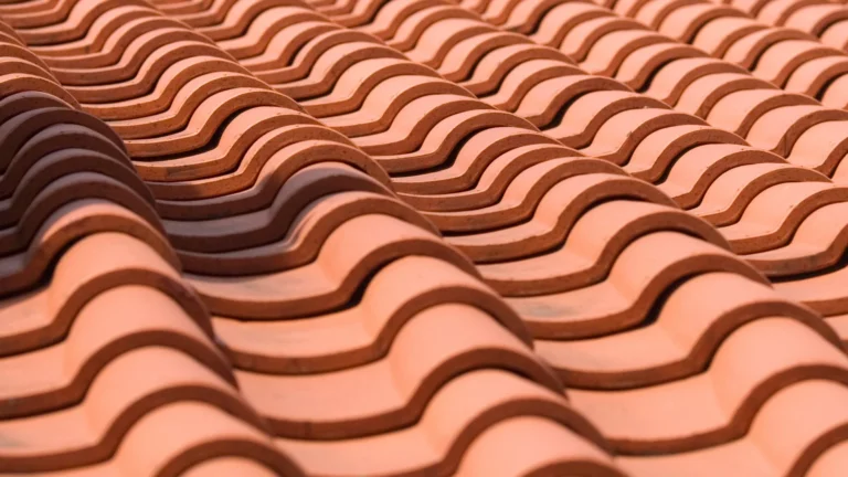 Wiosenny przeglad dachu po zimie co sprawdzic i jak uniknac kosztownych napraw